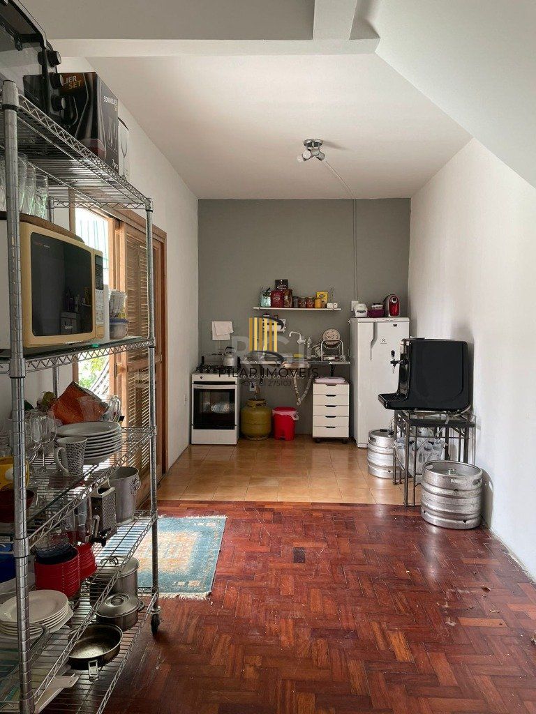 Casa para Venda - 260m², 3 dormitórios, sendo 2 suites, 2 vagas - Nonoai