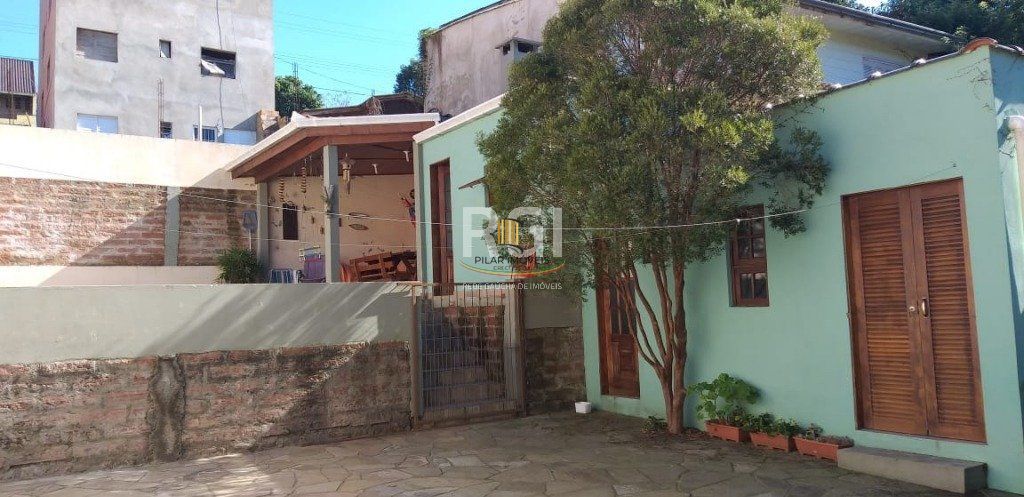 Casa para Venda - 214m², 2 dormitórios, 4 vagas - Parque Santa Fé