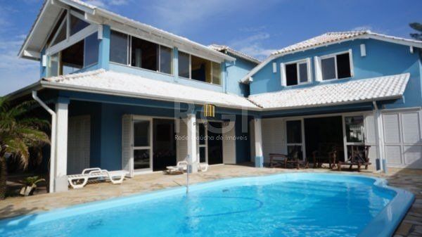 Casa para Venda - 500m², 7 dormitórios, sendo 2 suites, Atlântida