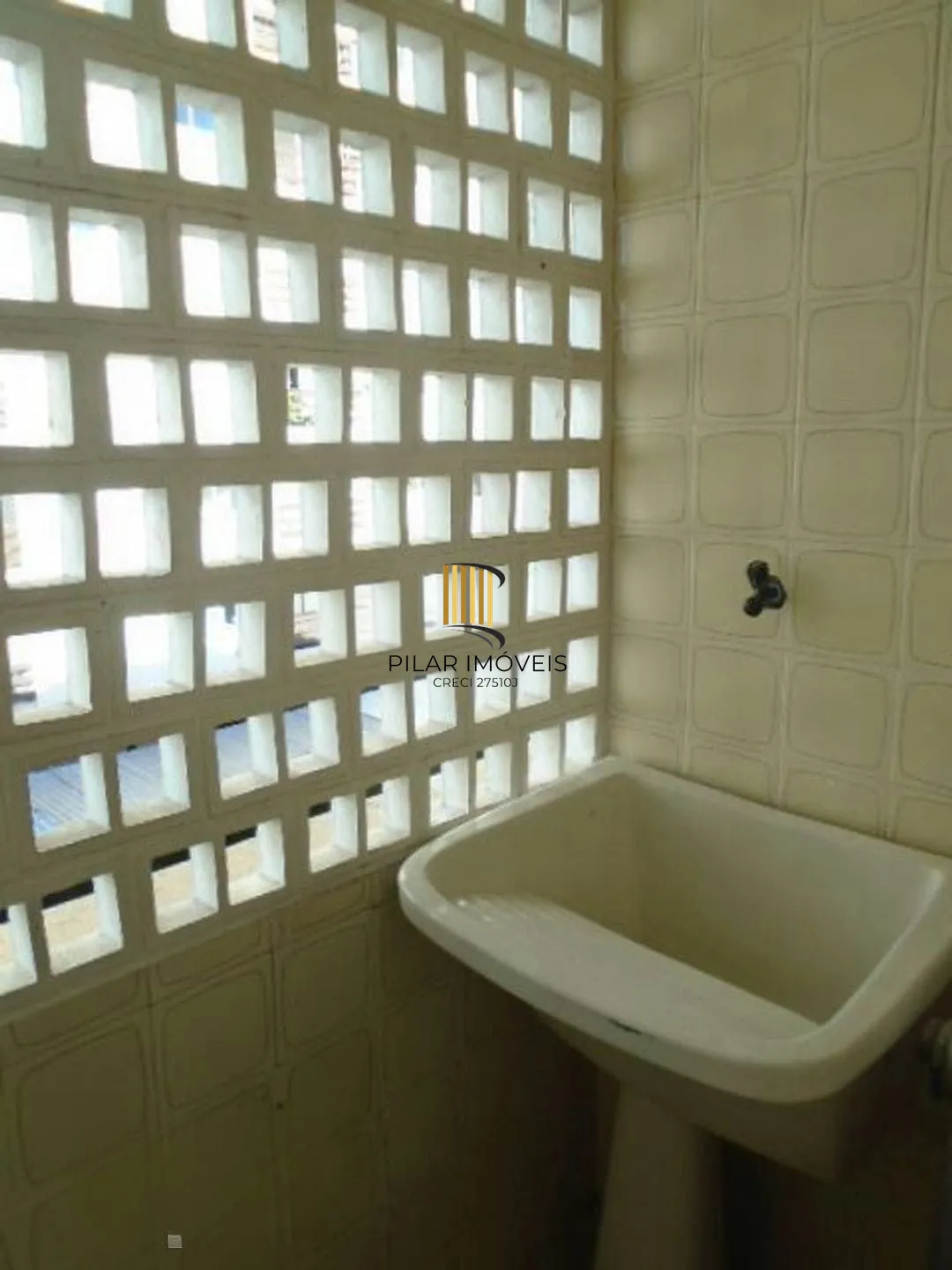 Apartamento de 2 dormitorios à venda em Glória, Porto Alegre.