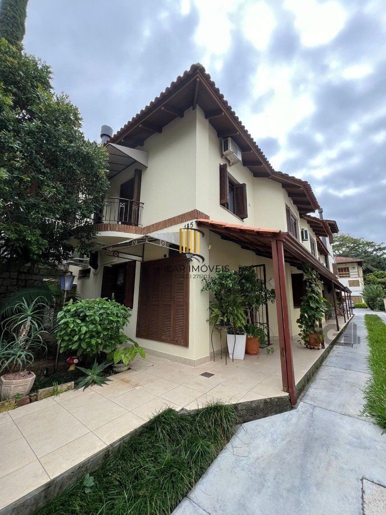 Casa de Condomínio 2 dormitórios no bairro Teresópolis