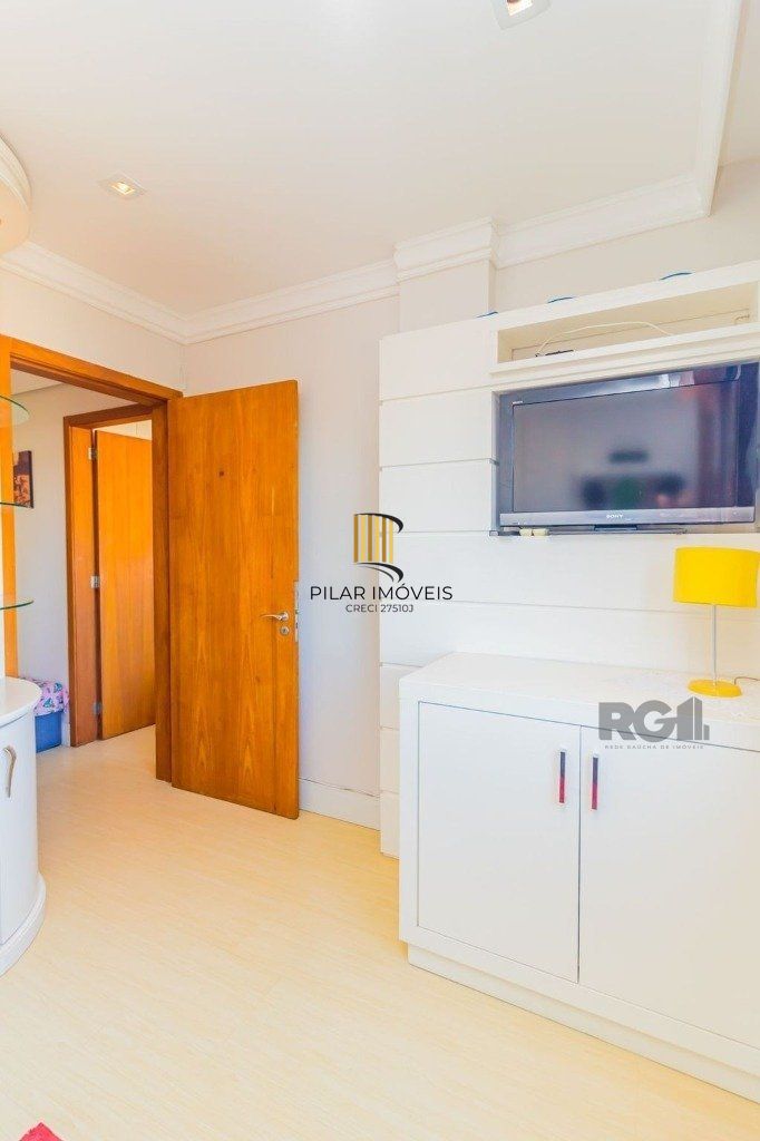 Excelente cobertura de 175m² com 3 dormitórios e 2 vagas.