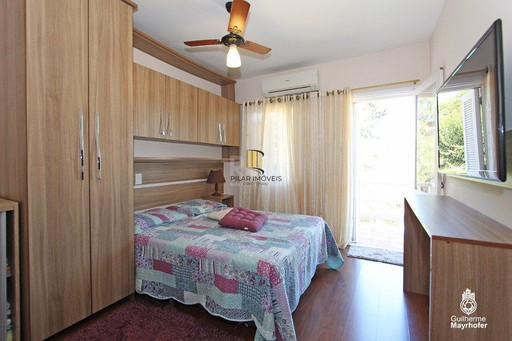 Casa para Venda - 240m², 5 dormitórios, sendo 1 suites, 3 vagas - Menino Deus