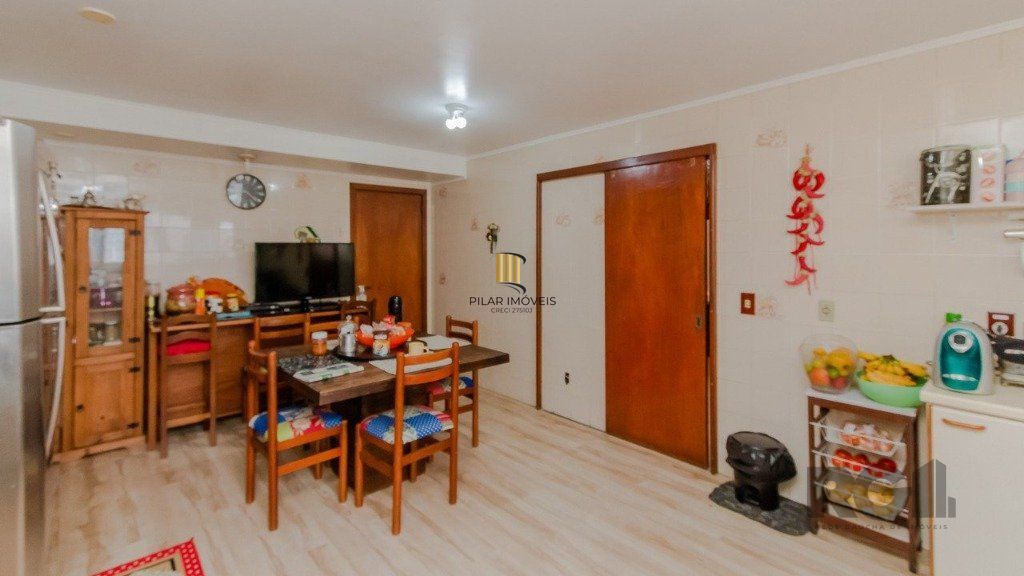 Casa 394m², 4 dormitórios, 4 vagas no bairro Cristo Redentor