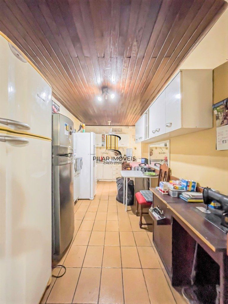 Casa para Venda - 212m², 3 dormitórios, 3 vagas - Azenha