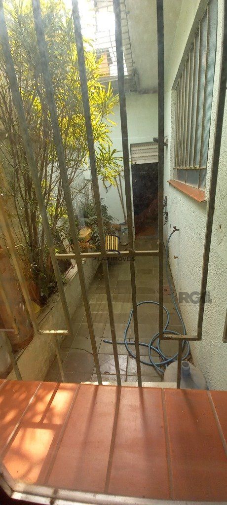Casa 3 dormitórios no bairro Chácara das Pedras
