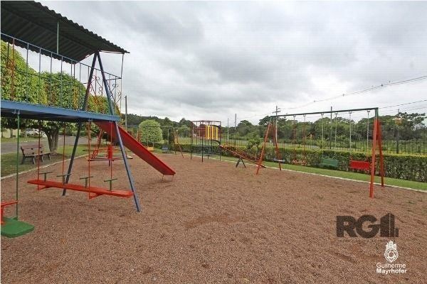 Casa em condomínio de 155m², 3 dormitórios, 4 vagas no bairro Espírito Santo