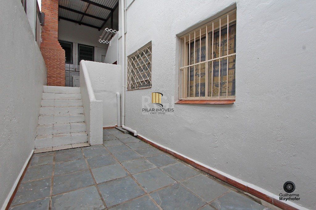 Casa para Venda - 233m², 4 dormitórios, 5 vagas - Nonoai
