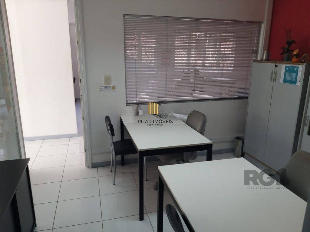 Casa comercial com 12 dormitórios no bairro Teresópolis