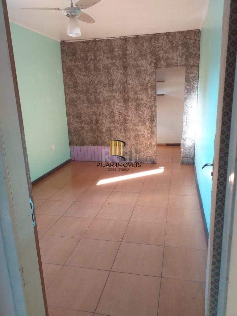 Casa para Venda - 200m², 6 dormitórios, 4 vagas - Tristeza