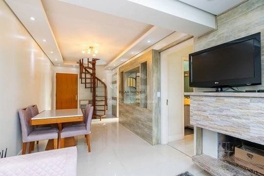 EXCELENTE COBERTURA COM 2 DORMITÓRIOS, PISCINA E 1 VAGA DE GARAGEM.