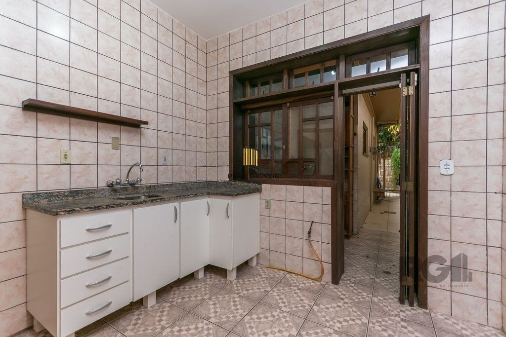 Excelente casa de 150m² com 3 dormitórios e 2 vagas.