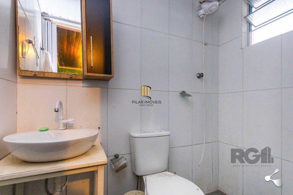 Casa para Venda - 240m², 3 dormitórios, sendo 1 suites, 3 vagas - Cristal