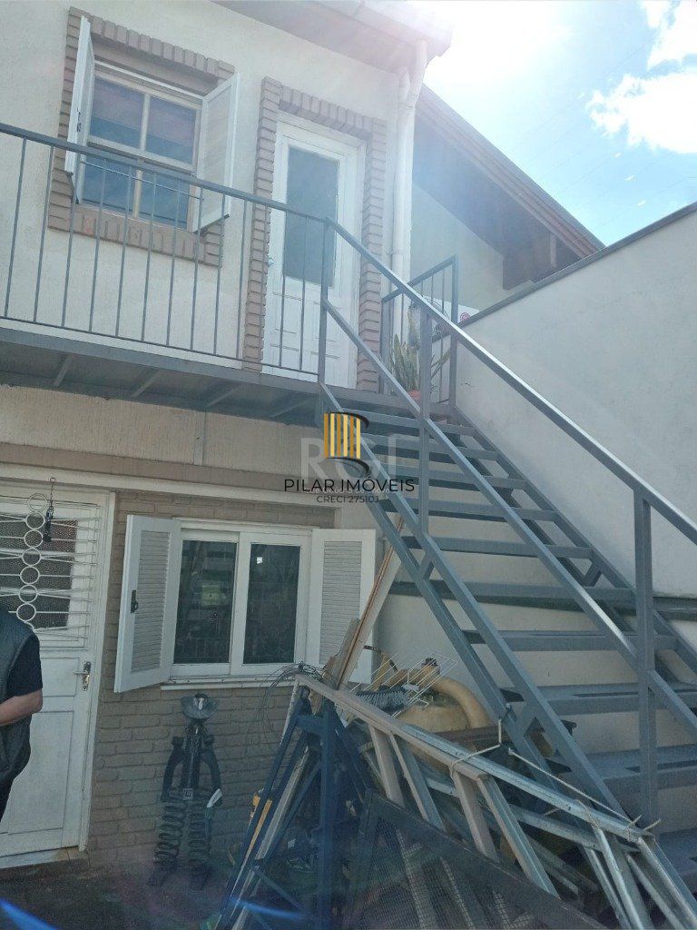 Casa para Venda - 384m², 3 dormitórios, sendo 1 suites, 3 vagas - Teresópolis