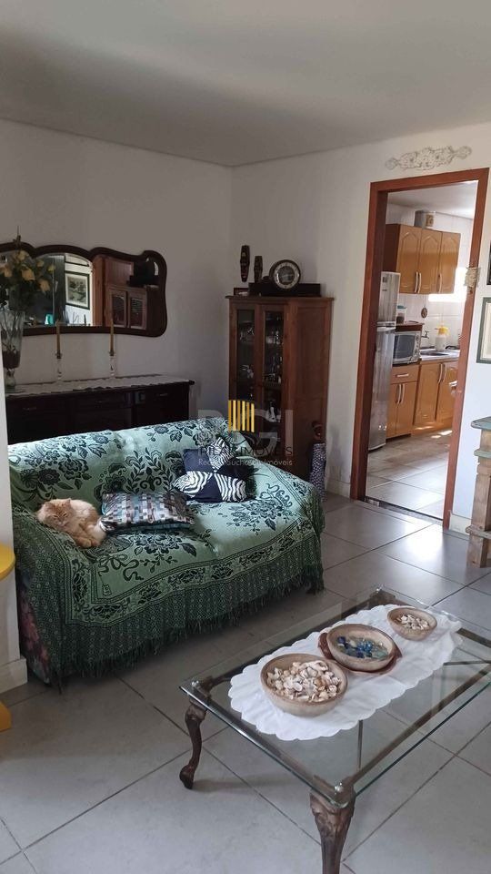 Casa para Venda - 124.3m², 3 dormitórios, 2 vagas - Centro