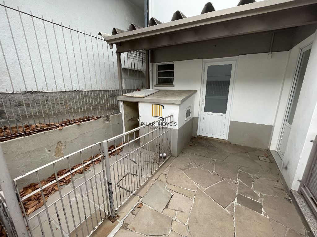 Casa 6 dormitórios no bairro Partenon