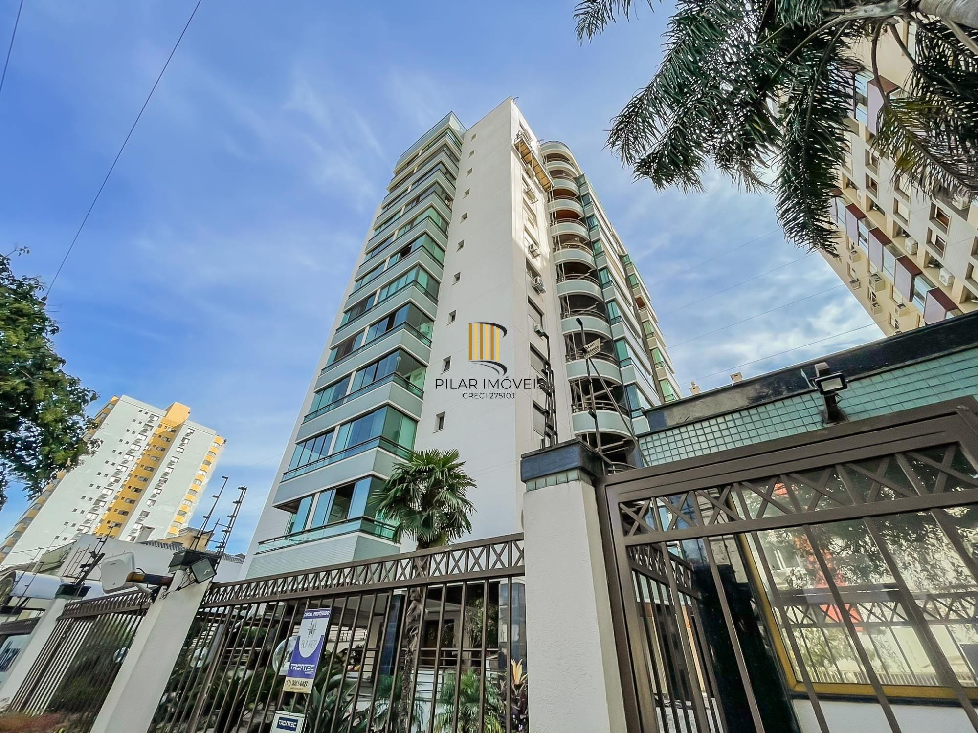 Lindo apartamento 03 dormitórios, duas vagas Coração Menino Deus