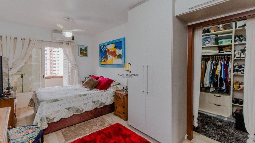 Casa 394m², 4 dormitórios, 4 vagas no bairro Cristo Redentor
