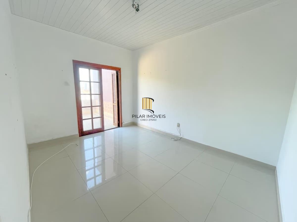 Apartamento de 3 dormitorios à venda em São Sebastião, Porto Alegre.