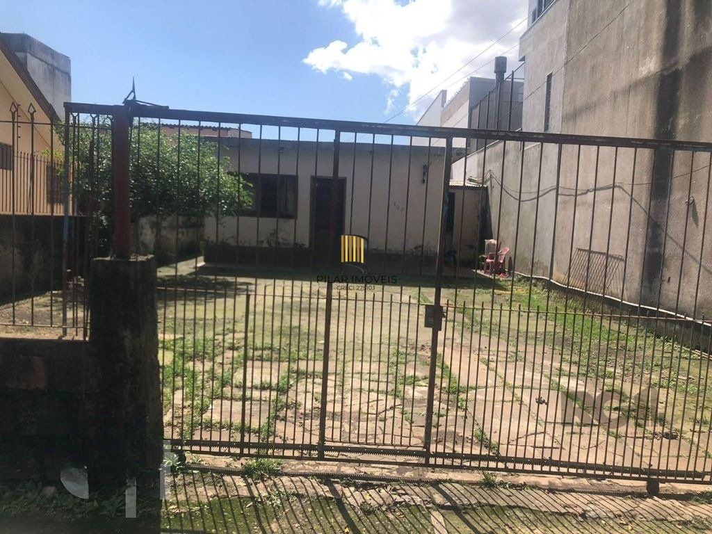Casa 4 dormitórios no bairro Santa Maria Goretti