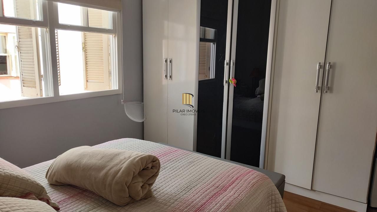 Apartamento 2 dormitórios e vaga rotativa.