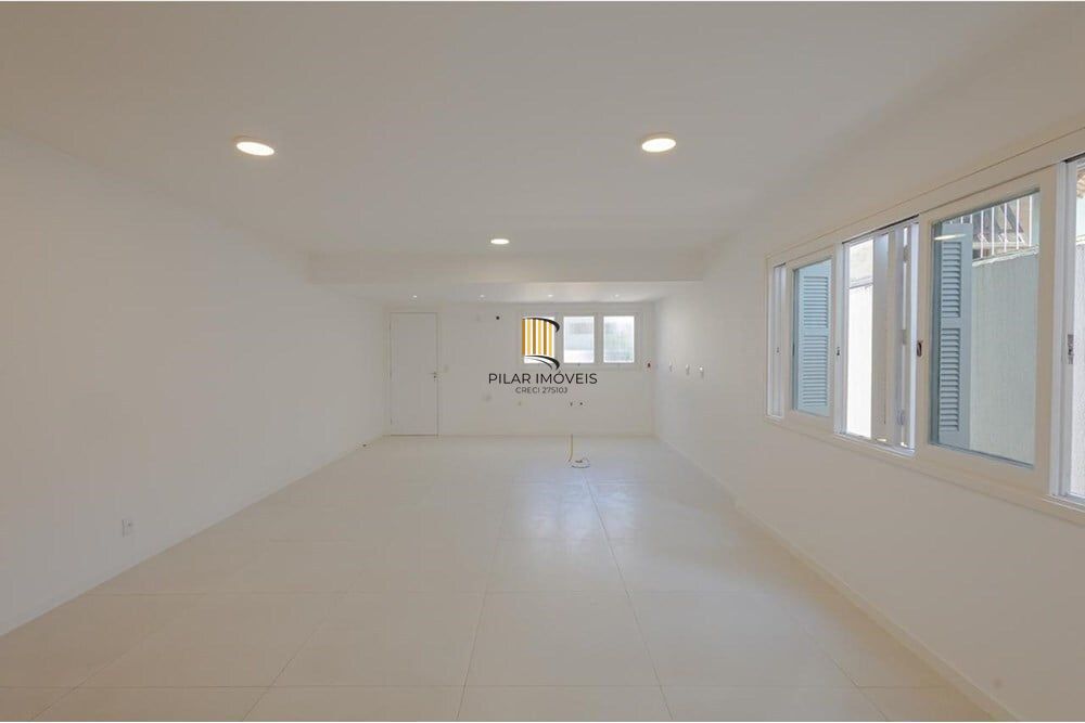Casa 3 dormitórios no bairro Teresópolis