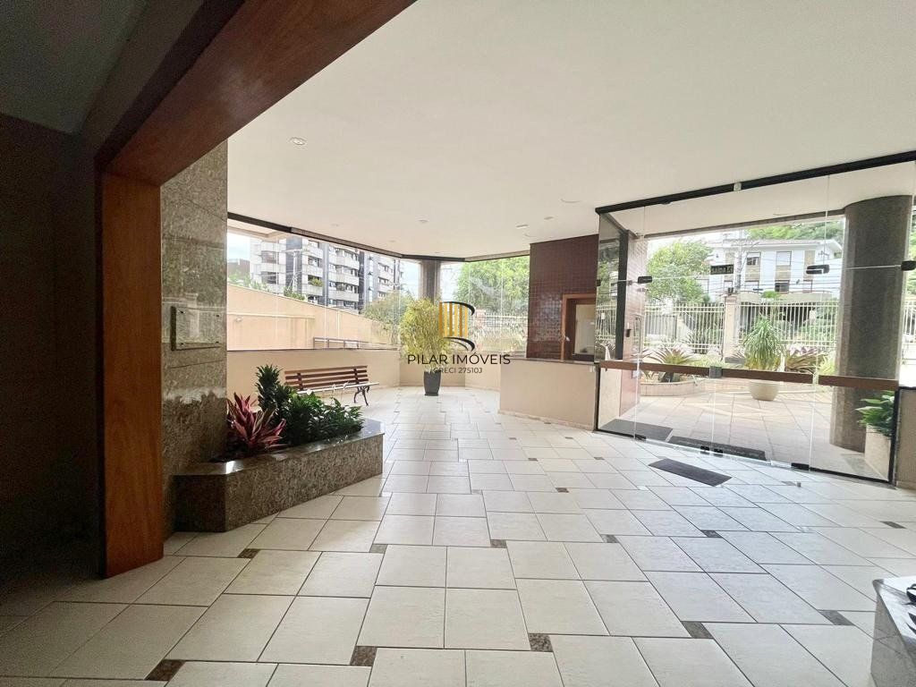 Apartamento de 4 dormitórios e 184m² à venda em Menino Deus, Porto Alegre.