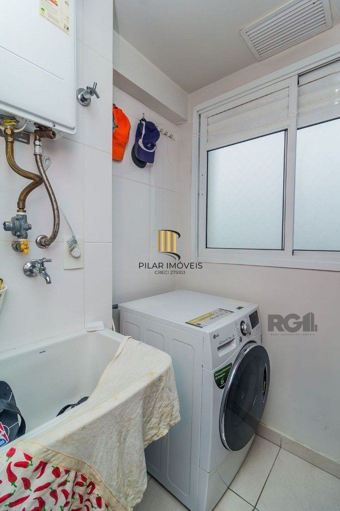 Apartamento 75m², 3 dormitórios, 2 vagas no bairro Partenon