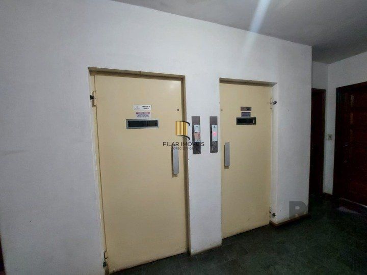 Apartamento com 2 quartos com suite e  1 vaga na Felix da Cunha em Porto Alegre