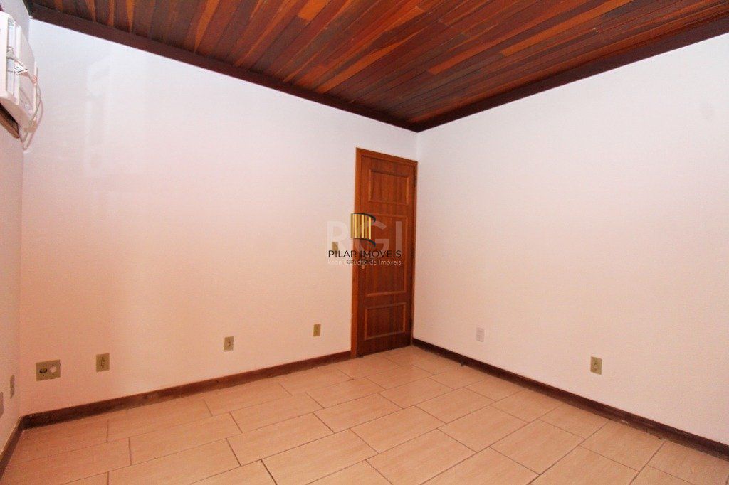 Casa para Venda - 840m², 7 dormitórios, sendo 3 suites, 8 vagas - Medianeira