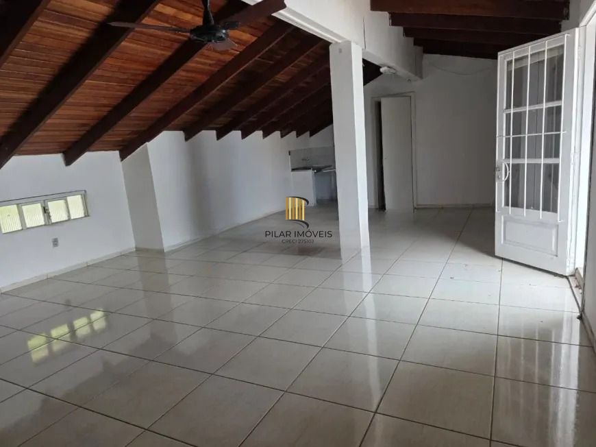 Sobrado com Piscina, Garagem para 3 Carros e Espaço para Salão de Festas à Venda e para Locação em Teresópolis
