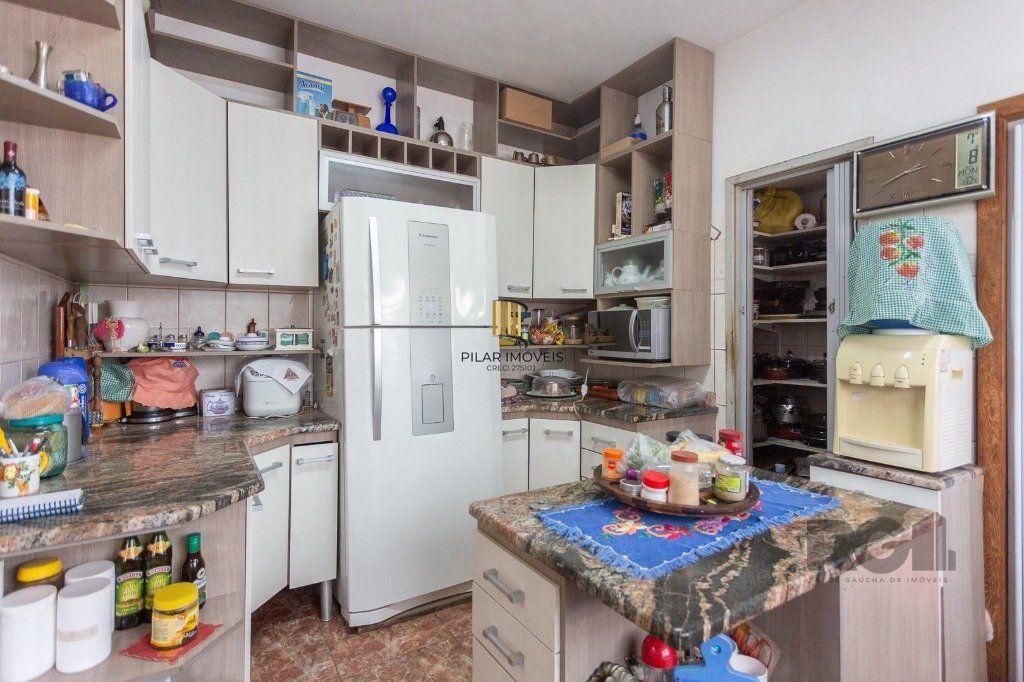 casa de 4 dormitórios no bairro cavalhada