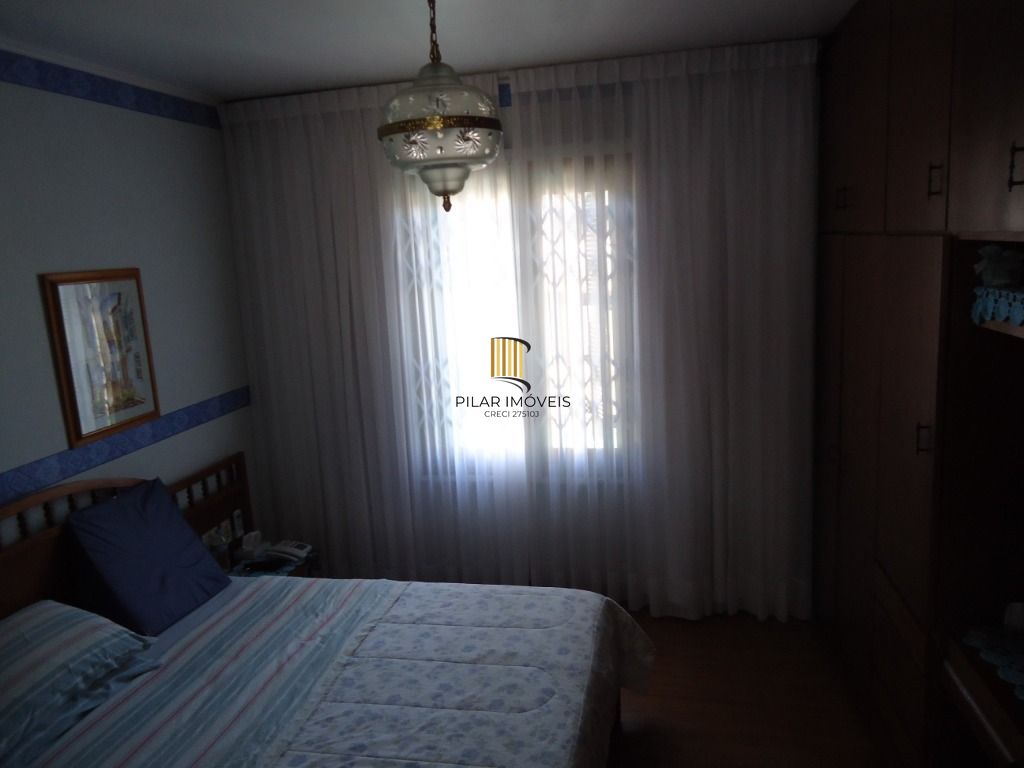 Casa para Venda - 750m², 4 dormitórios, sendo 2 suites, 5 vagas - Santa Tereza
