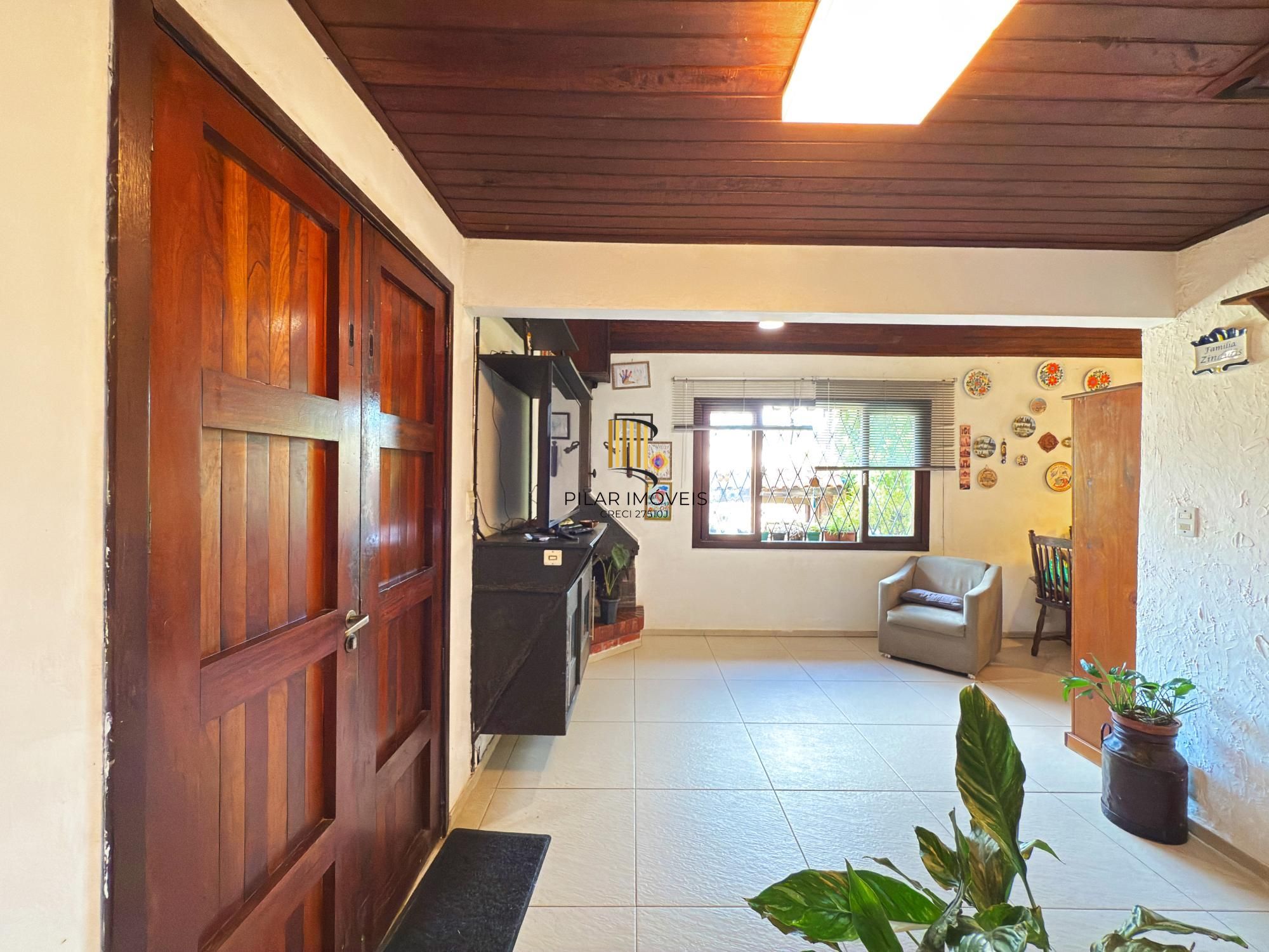 Casa residencial, 2 dormitórios no bairro Teresópolis