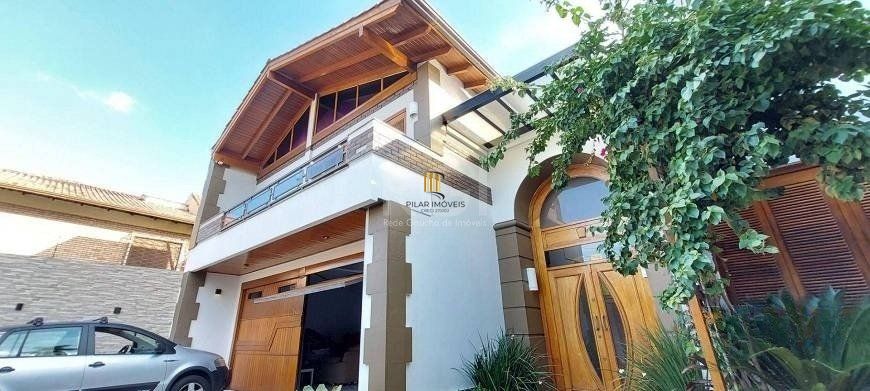 Excelente casa de  386m² com 04 dormitórios sendo 03 suítes.