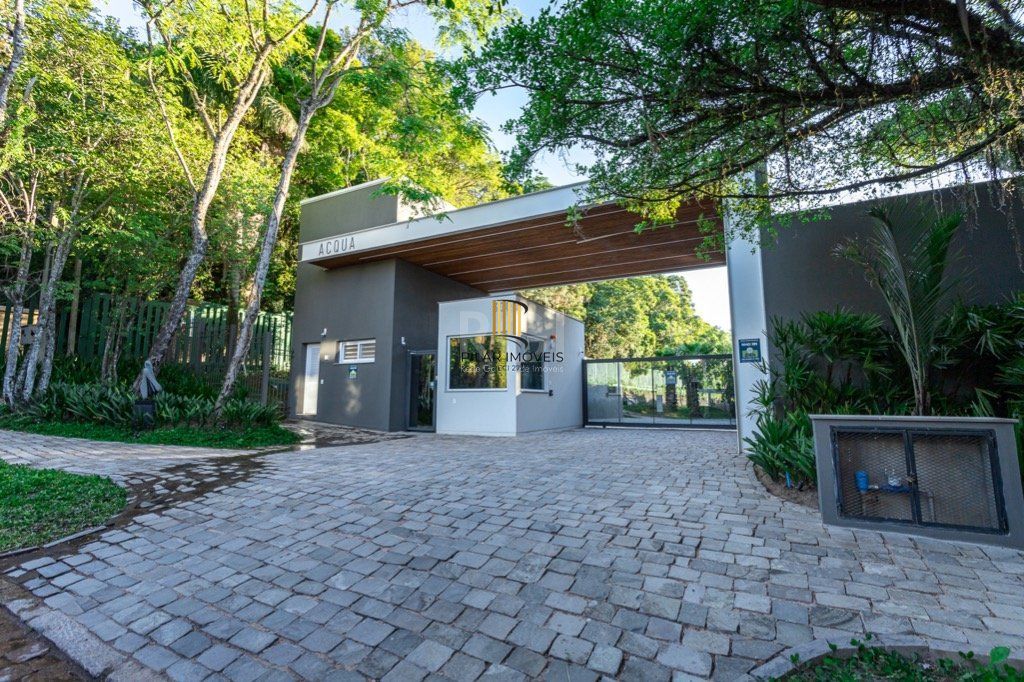 Casa Condominio para Venda - 450m², 3 dormitórios, sendo 3 suites, 3 vagas - Pedra Redonda