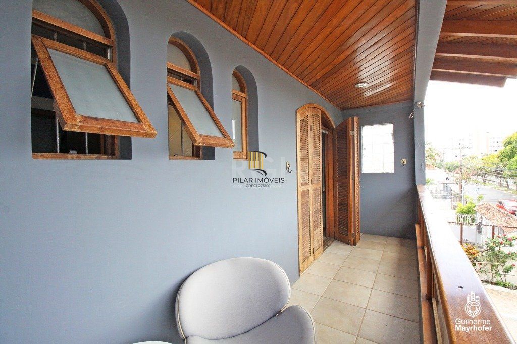 Casa para Venda - 151.36m², 3 dormitórios, sendo 1 suites, 2 vagas - Partenon