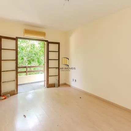 Casa à Venda na Rua da Gruta – 241,99m² – Próxima ao Hospital Divina Providência