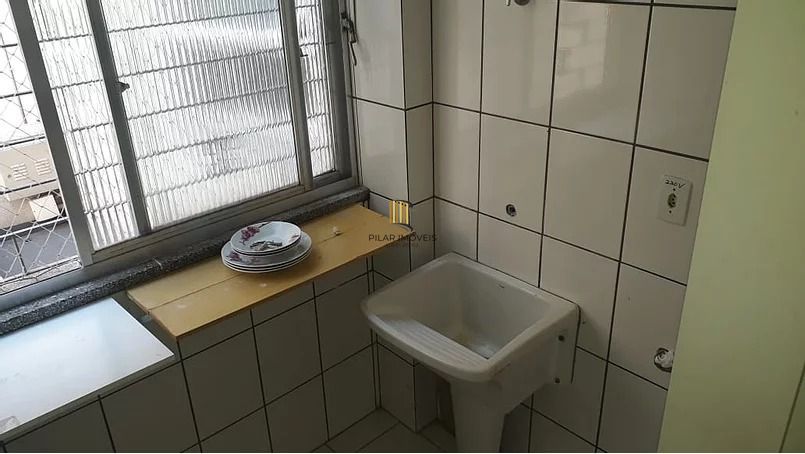 Aparatmento de 02 dormitoris e vaga coberta na Av. Forte em Porto Alegre /RS