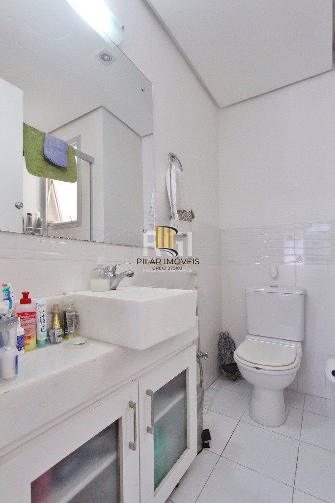 Cobertura para Venda - 177.81m², 3 dormitórios, sendo 1 suites, 1 vaga - Teresópolis