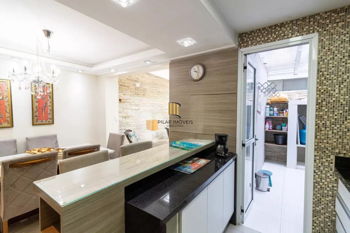 Casa de condomínio com 150m², 3 quartos e 2 vagas