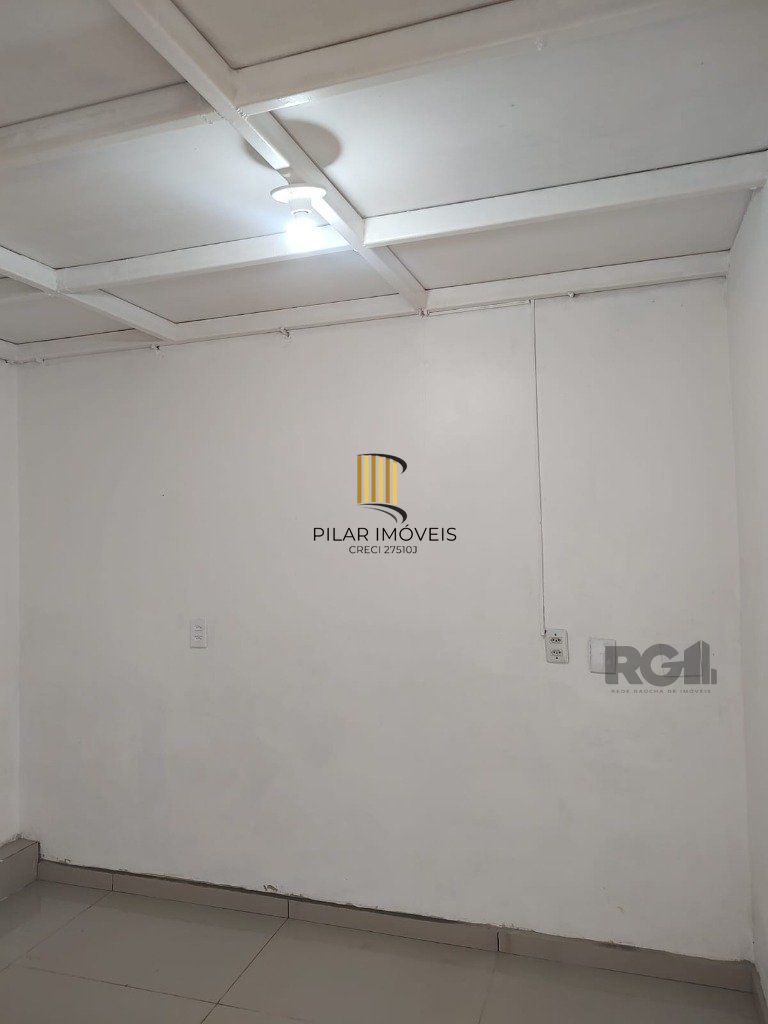Loja para Venda - 60m², 0 dormitórios, 3 vagas - Petrópolis