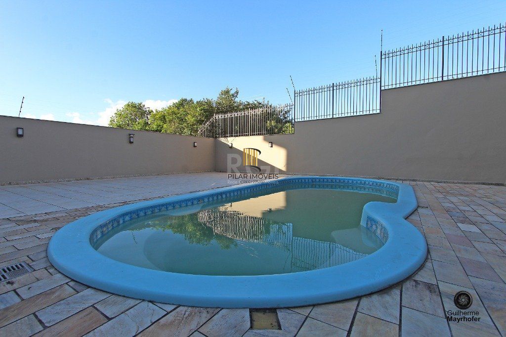 Casa para Venda - 445.52m², 4 dormitórios, sendo 4 suites, 4 vagas - Teresópolis