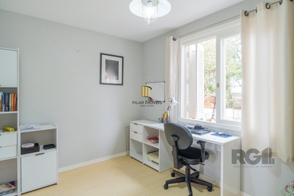 Casa em condomínio de 127m² no bairro Teresópolis