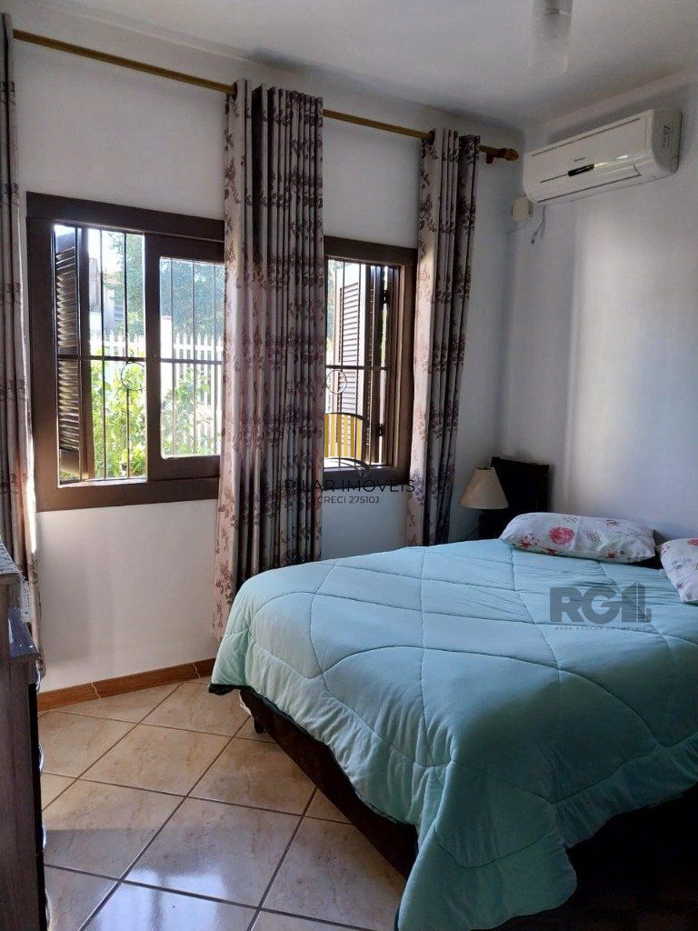 Casa de 4 dormitórios no bairro Santa Rosa de Lima