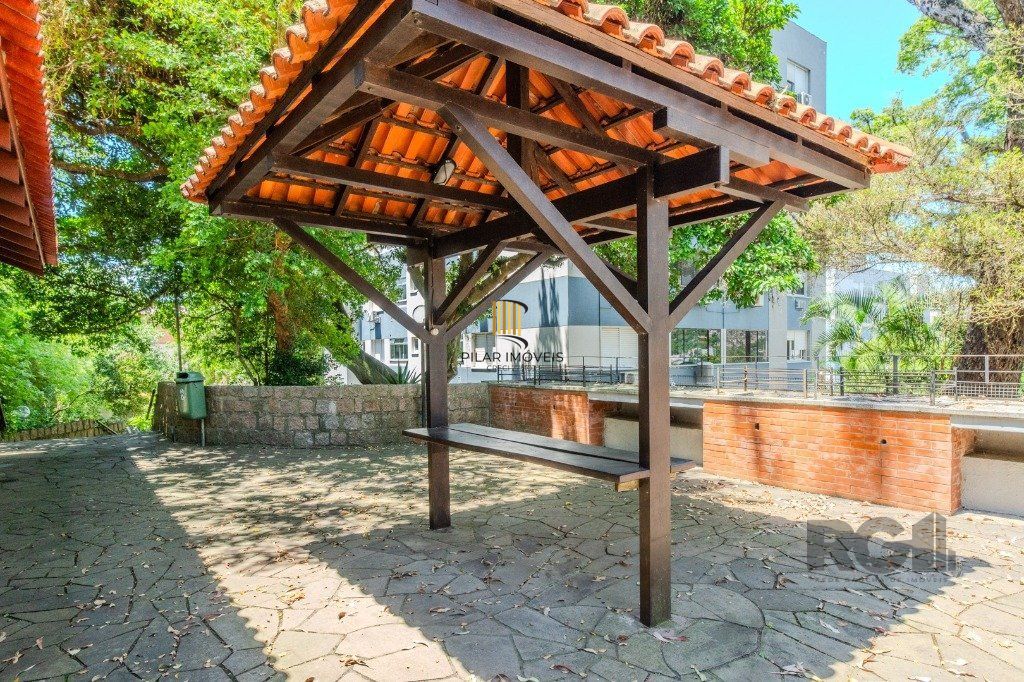 Apartamento de 2 dormitórios no bairro Teresópolis