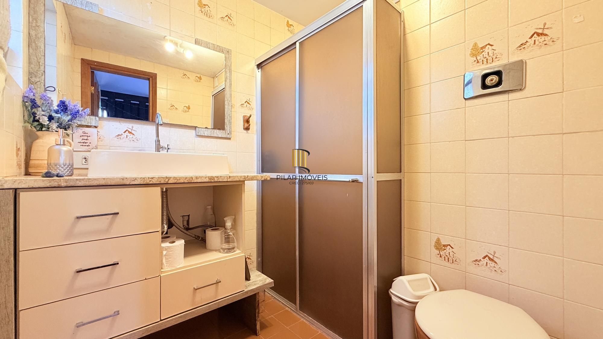 Casa 4 dormitórios no bairro Teresópolis