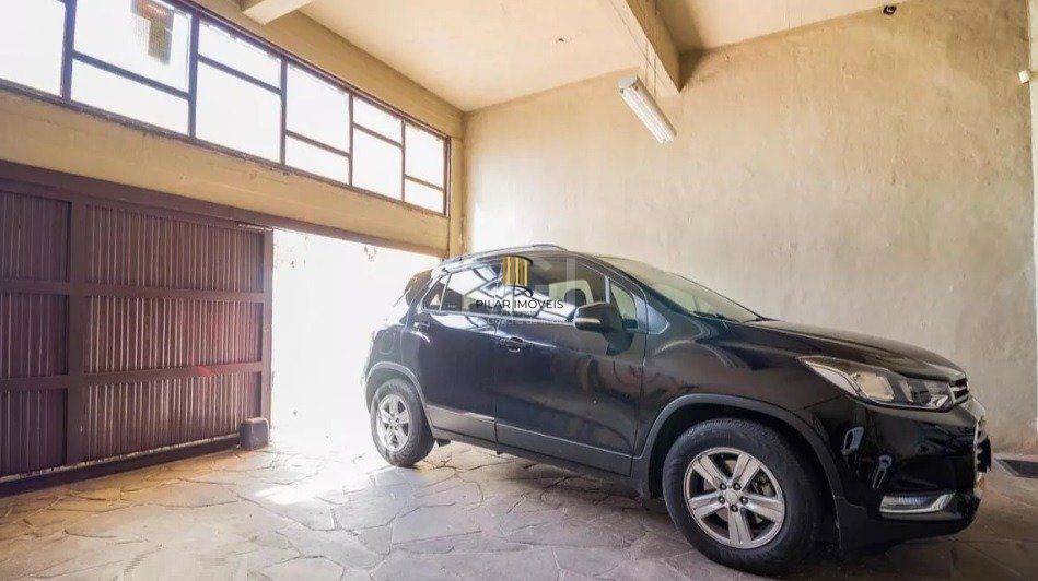 Casa para Venda - 294.4m², 4 dormitórios, sendo 2 suites, 2 vagas - Nonoai