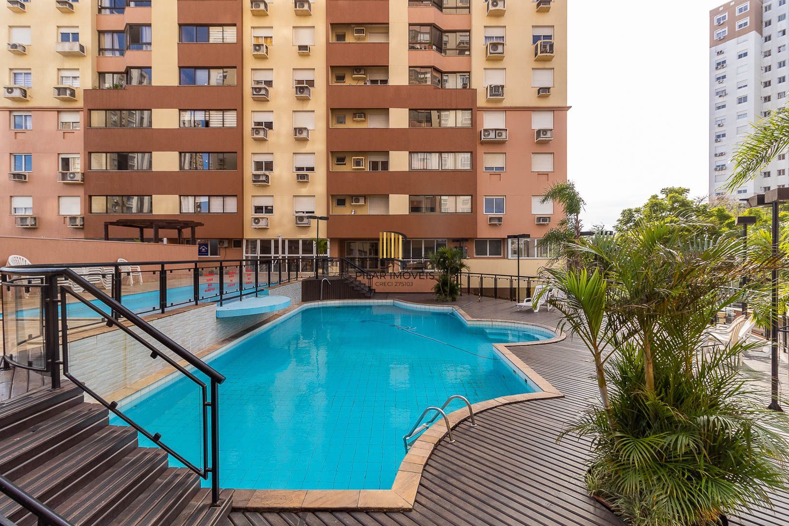 Apartamento de 03 dormitorios com suite, vaga de garagem e infraestrutura completa em Porto Alegre