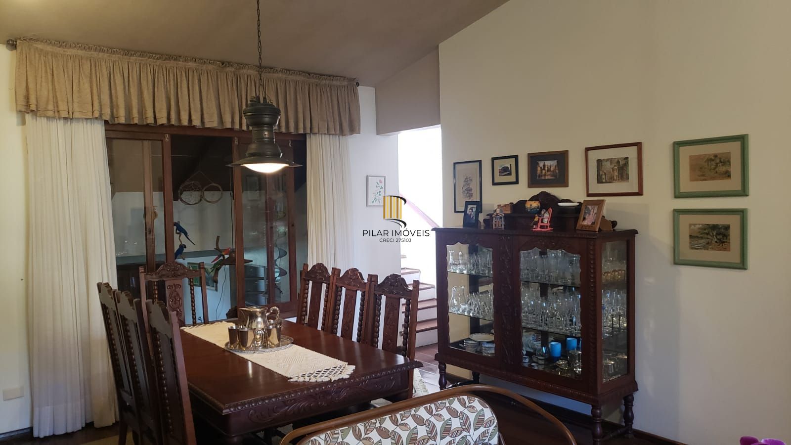 Casa 5 dormitórios no bairro Teresópolis